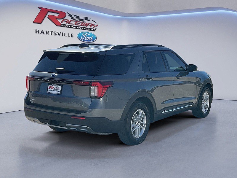 Used 2025 Ford Explorer ST image 55