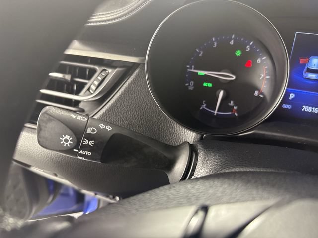Used 2018 Toyota C-HR XLE FWD image 15