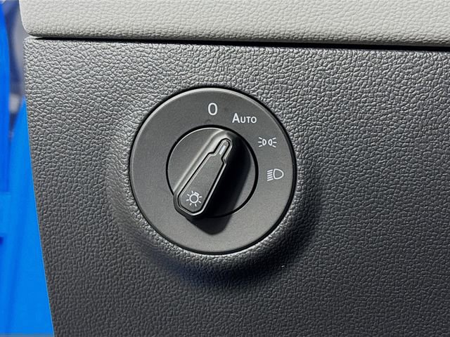 Certified 2024 Volkswagen Taos SEL image 10
