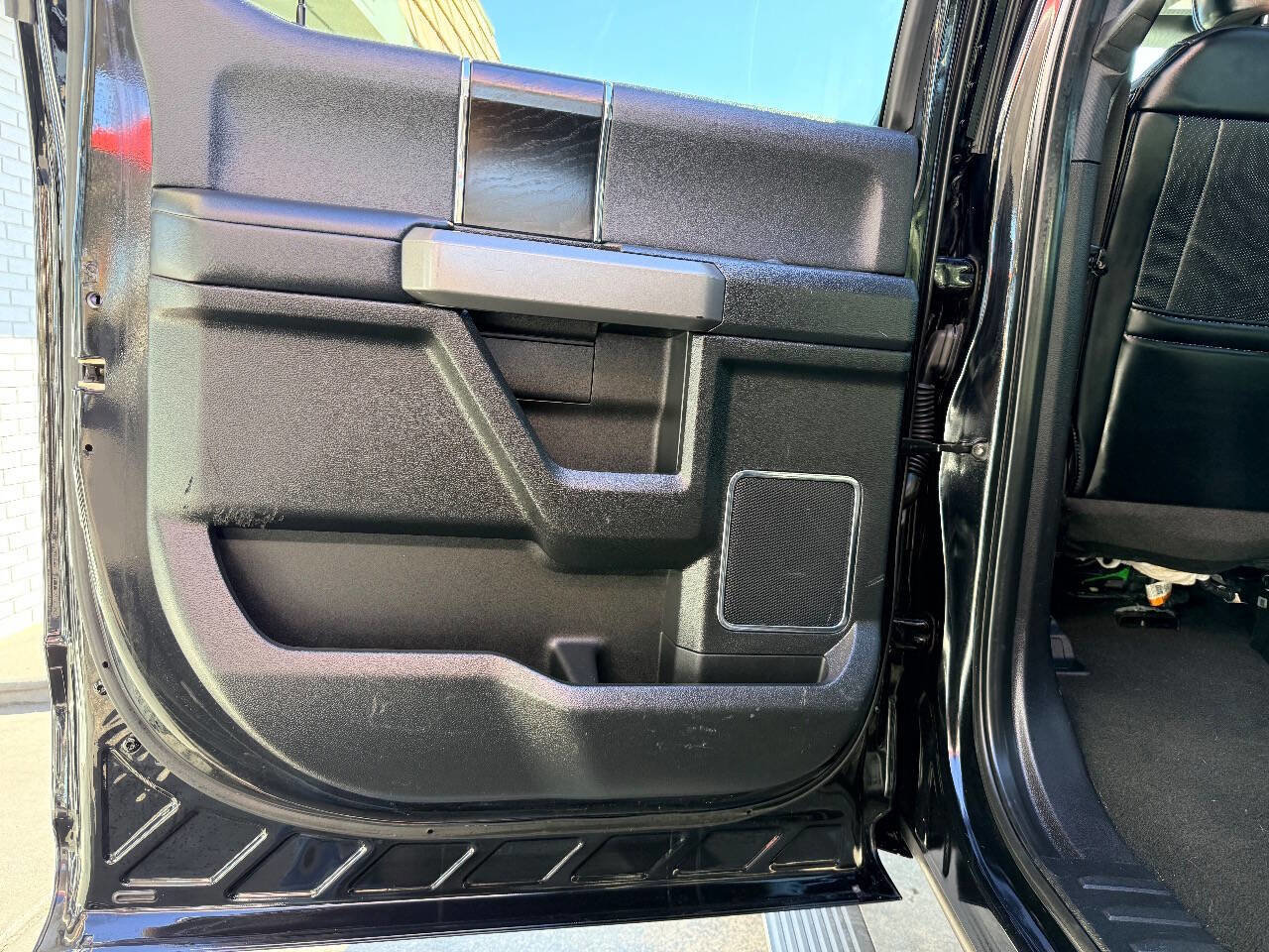 Used 2019 Ford F250 Platinum w/ Platinum Ultimate Package image 32