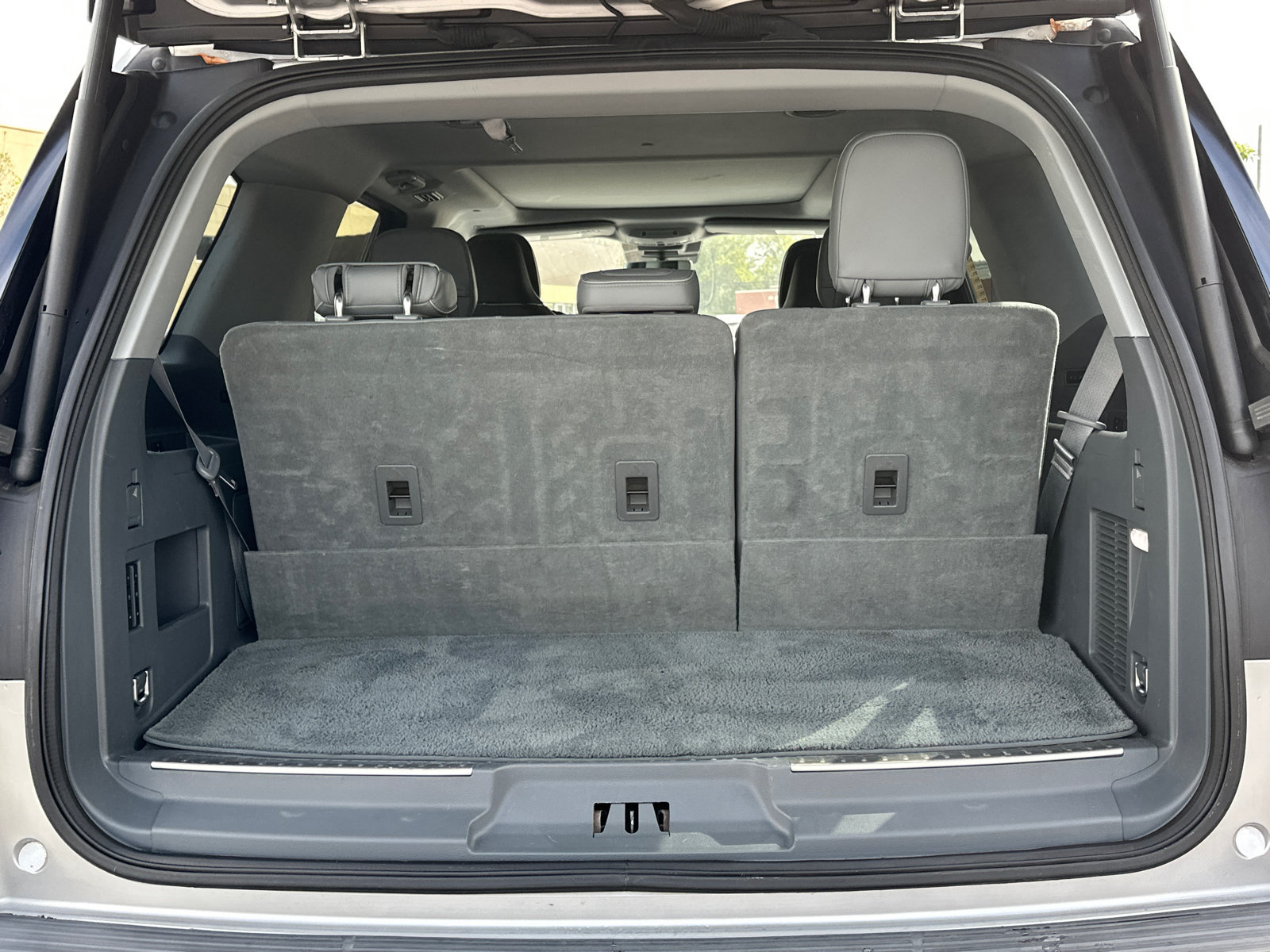 Used 2019 Lincoln Navigator Reserve AWD/4WD image 16