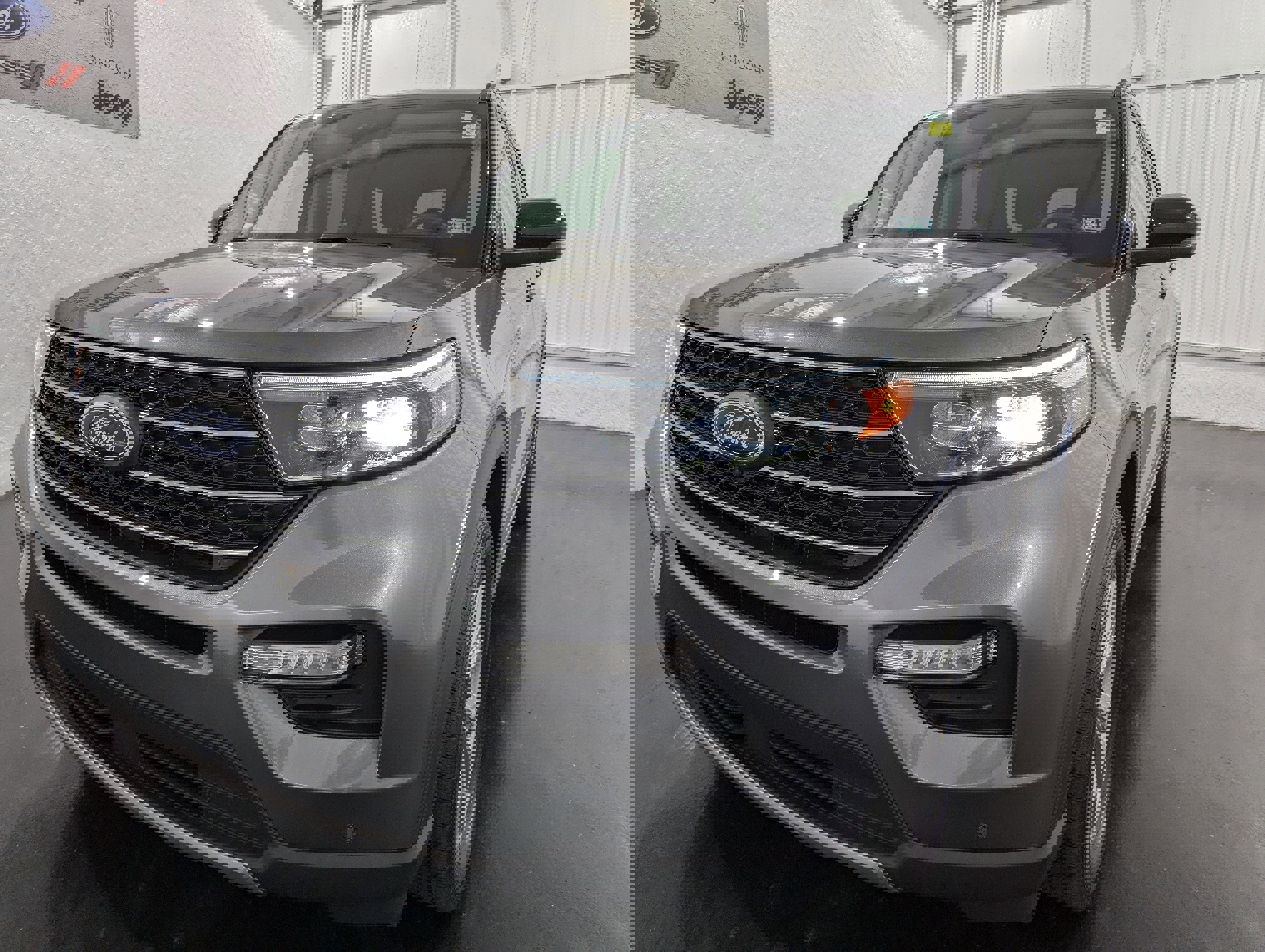 Used 2023 Ford Explorer XLT w/ Equipment Group 202A image 3