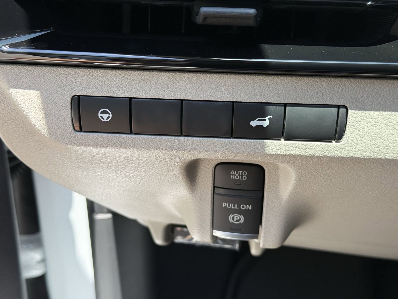 New 2025 Nissan Murano SV AWD/4WD image 16