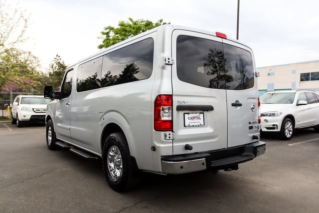 Used 2016 Nissan NV 3500 SL RWD image 2