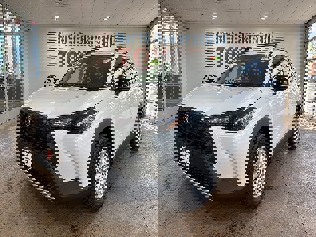 Certified 2026 Toyota Corolla Cross LE FWD image 6