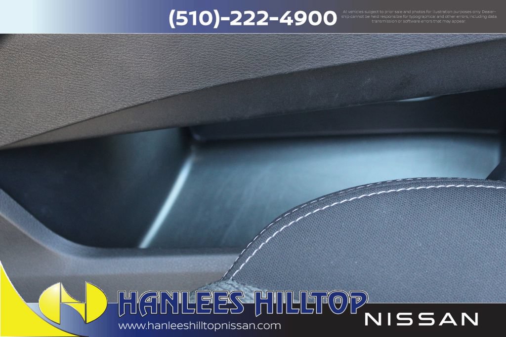 Used 2025 Nissan Rogue SV FWD image 15