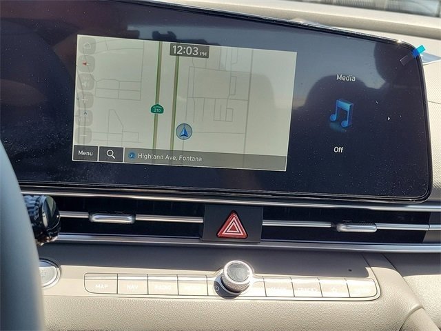 New 2025 Hyundai Elantra SEL image 8