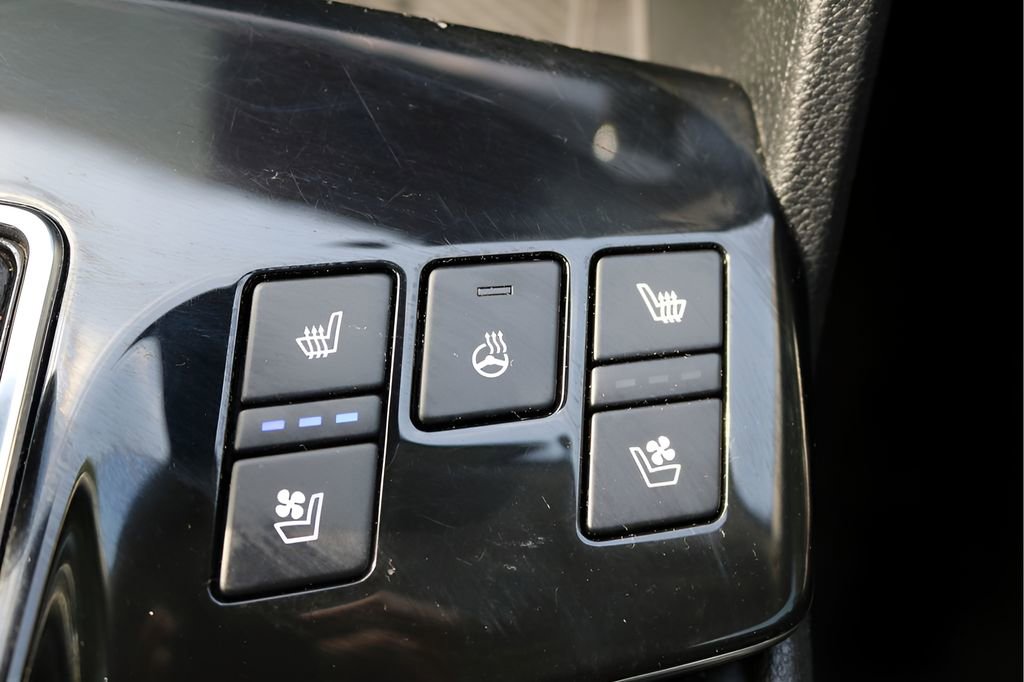 Used 2024 Kia Sportage SX FWD image 25