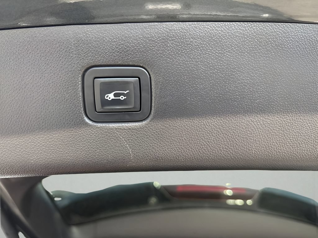 Used 2019 Chevrolet Blazer LT w/ Sound & Technology Package FWD image 5