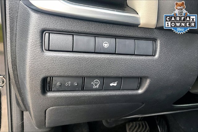 Used 2025 Nissan Rogue SV FWD image 33