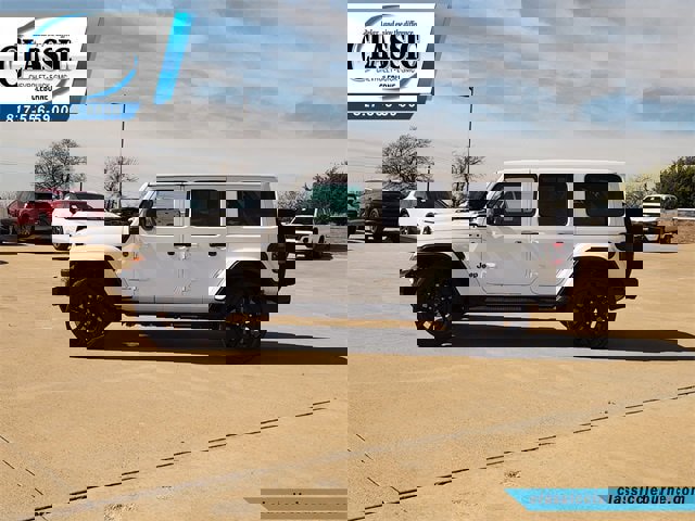 Used 2025 Jeep Wrangler Sahara image 6