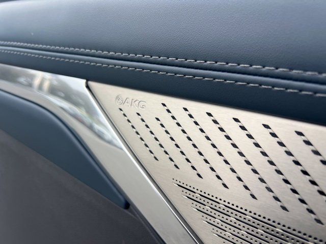 Used 2025 Cadillac Escalade IQ Luxury 2 w/ LPO, Premium Carpet Package image 21