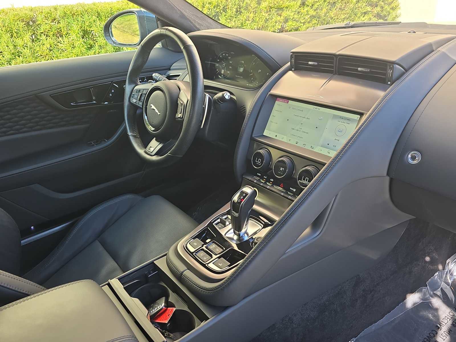 Used 2024 Jaguar F-TYPE R image 23