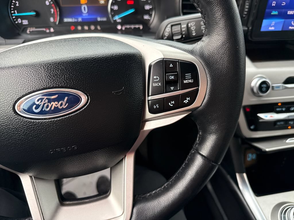 Used 2024 Ford Explorer XLT w/ Equipment Group 202A AWD/4WD image 41