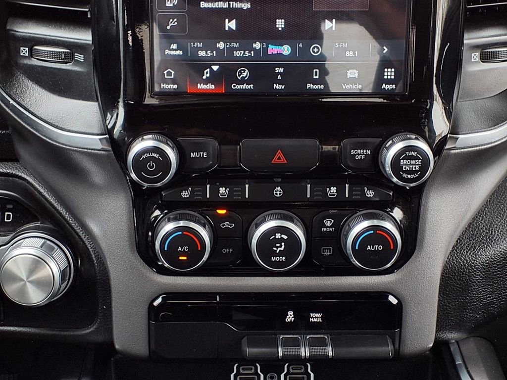 Used 2024 RAM 1500 Laramie RWD image 16