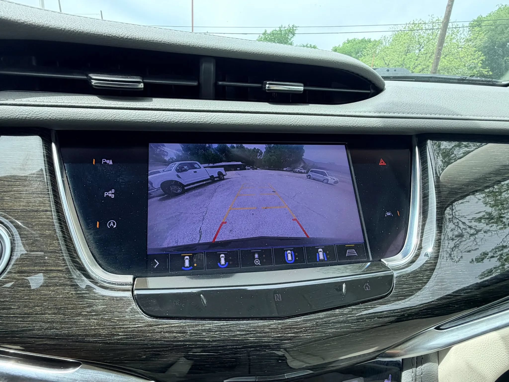 Used 2020 Cadillac XT6 Premium Luxury FWD image 10