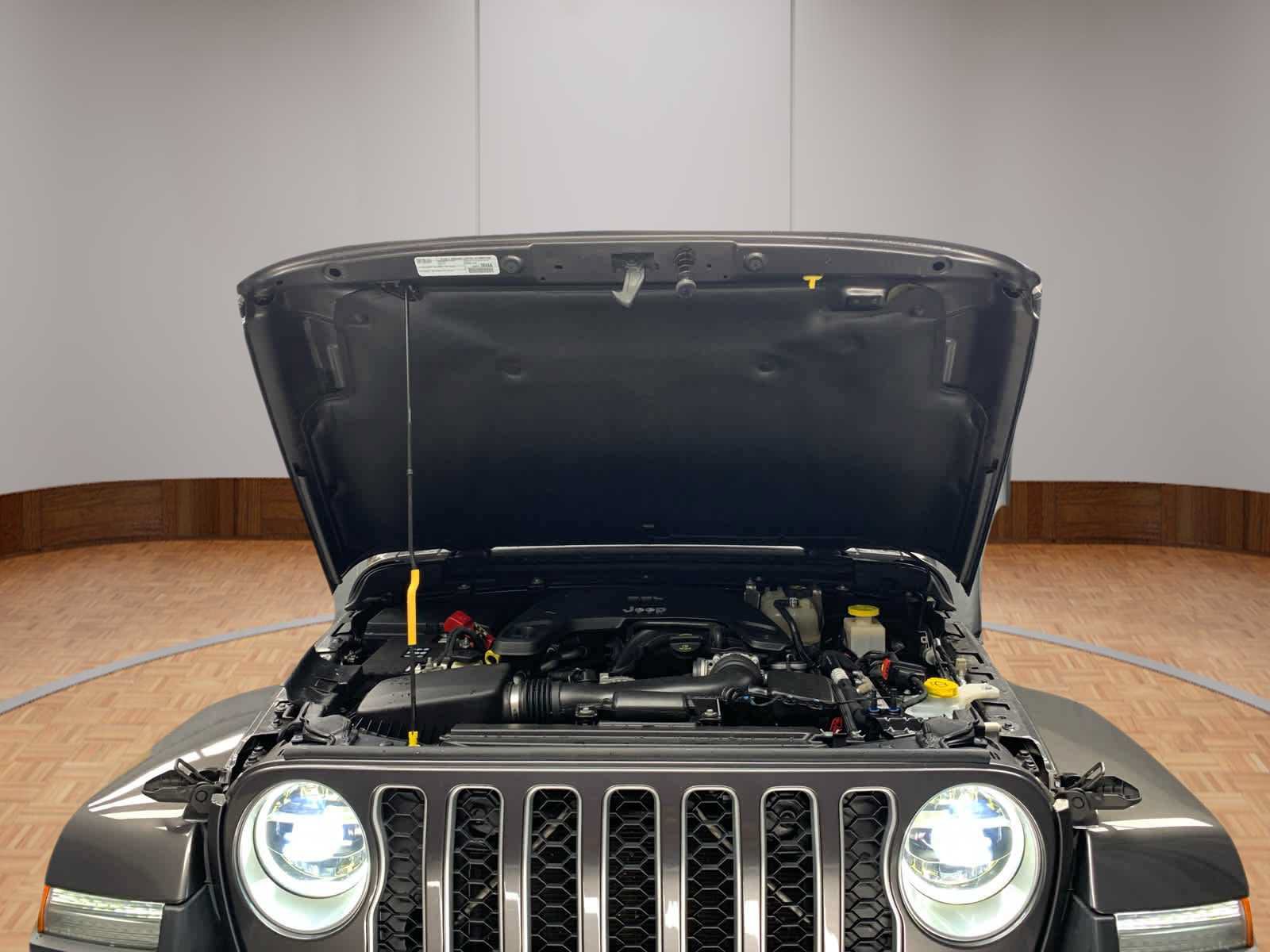 Used 2020 Jeep Gladiator Overland AWD/4WD image 17
