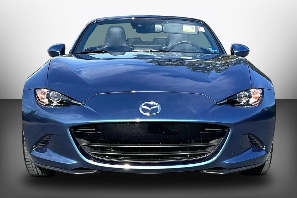 Used 2019 MAZDA MX-5 Miata Grand Touring RWD image 2
