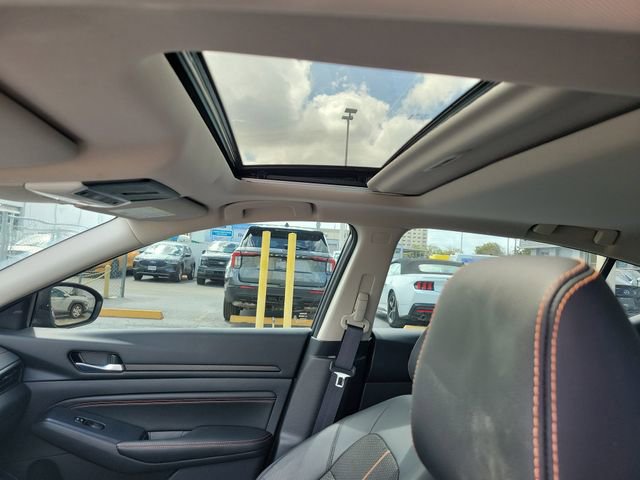 Used 2022 Nissan Altima 2.5 SR w/ Midnight Edition Package image 13