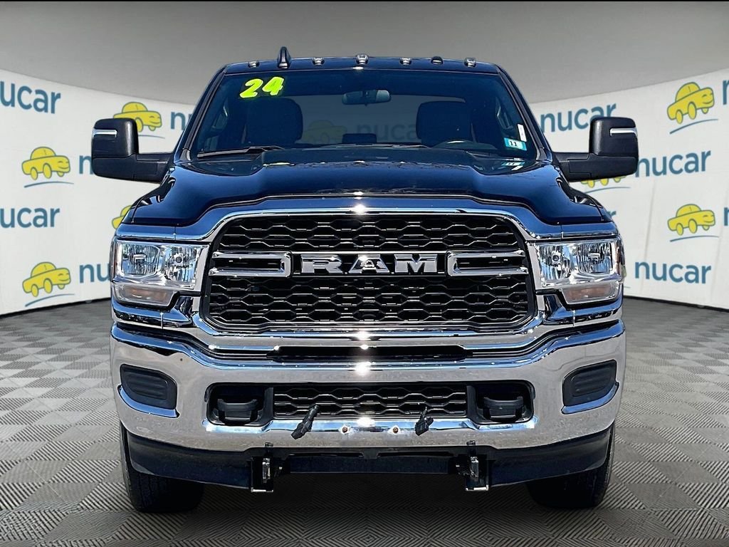 Used 2024 RAM 2500 Tradesman w/ Chrome Appearance Group AWD/4WD image 2