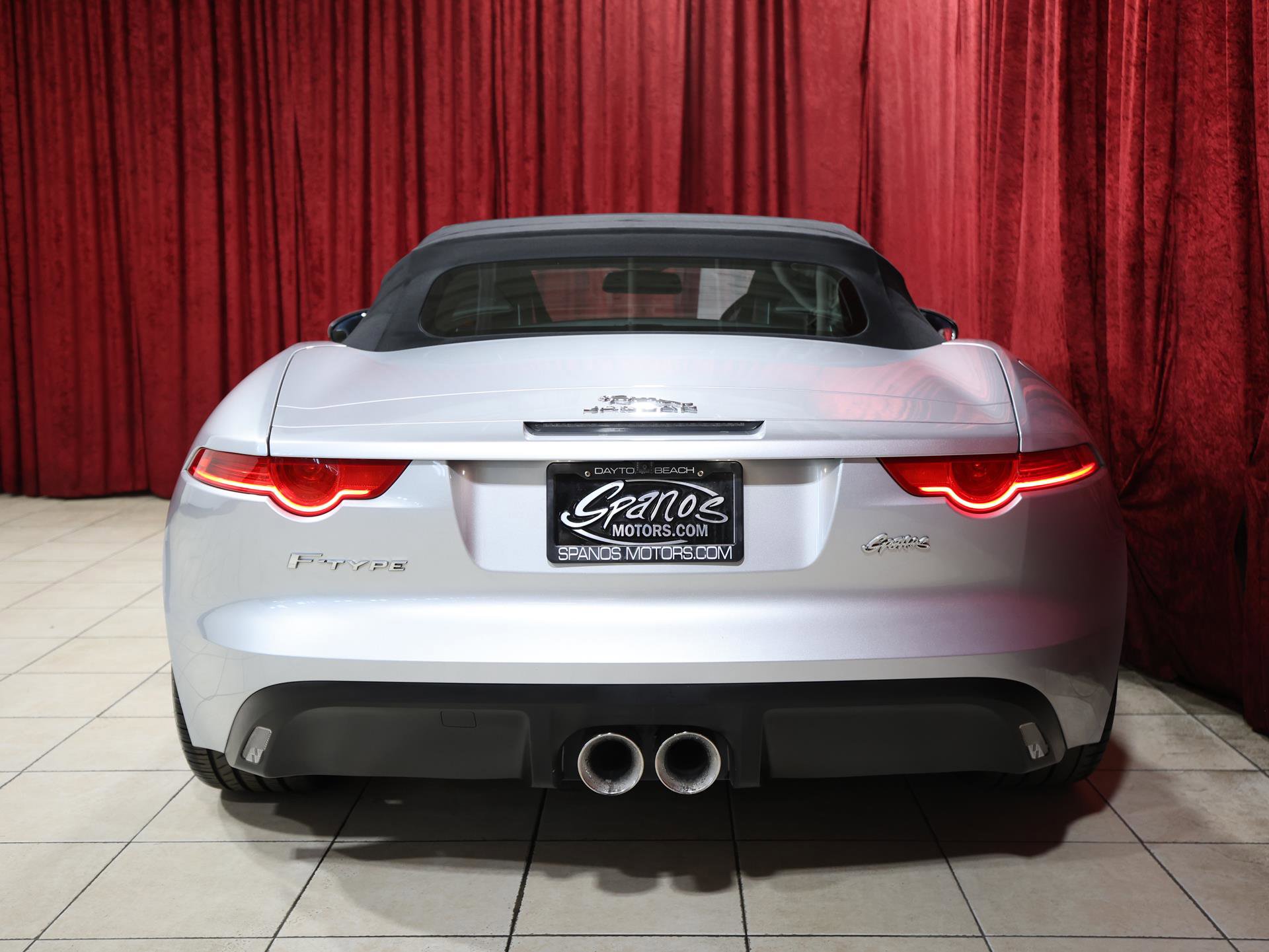 Used 2017 Jaguar F-TYPE Convertible RWD image 12