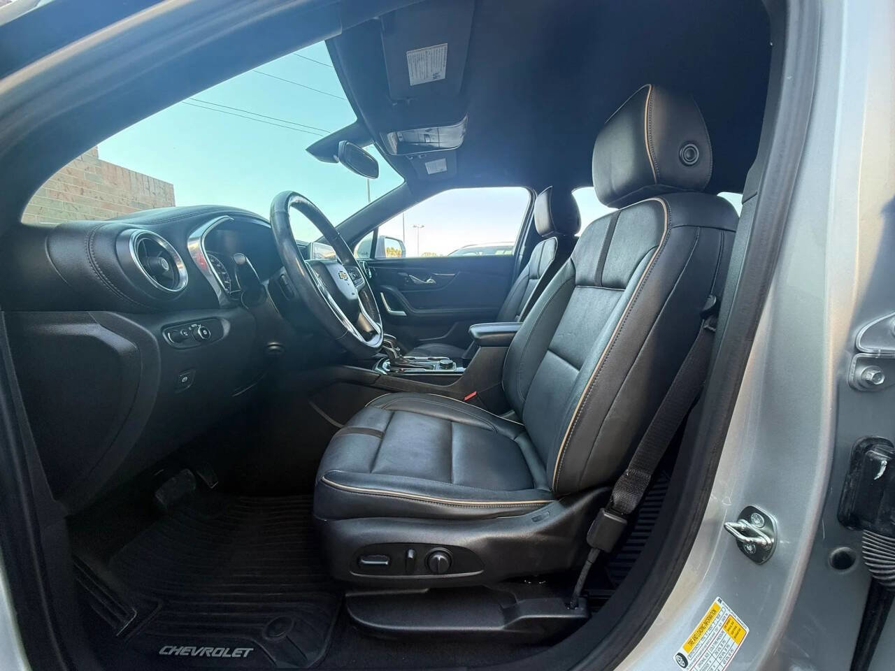 Used 2020 Chevrolet Blazer Premier AWD/4WD image 17