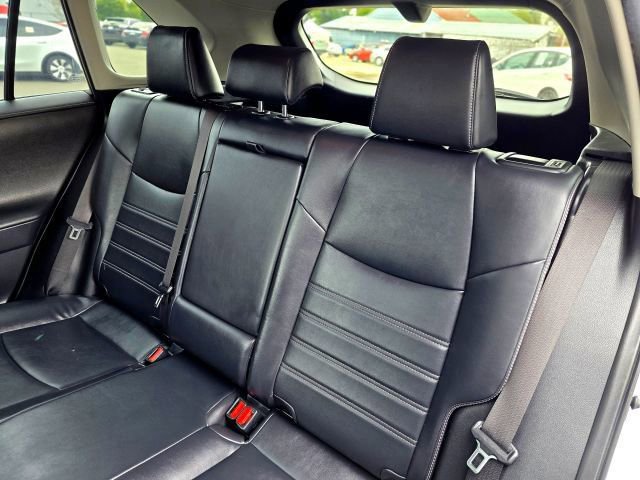 Used 2019 Toyota RAV4 Limited image 29
