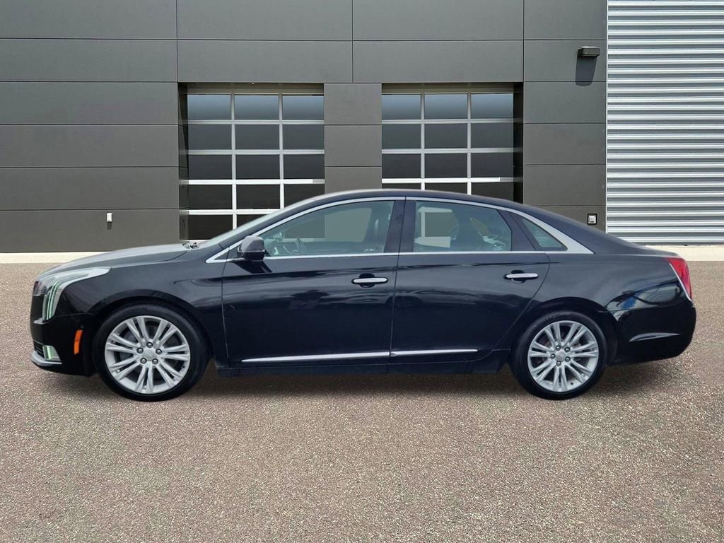 Used 2018 Cadillac XTS Luxury image 2