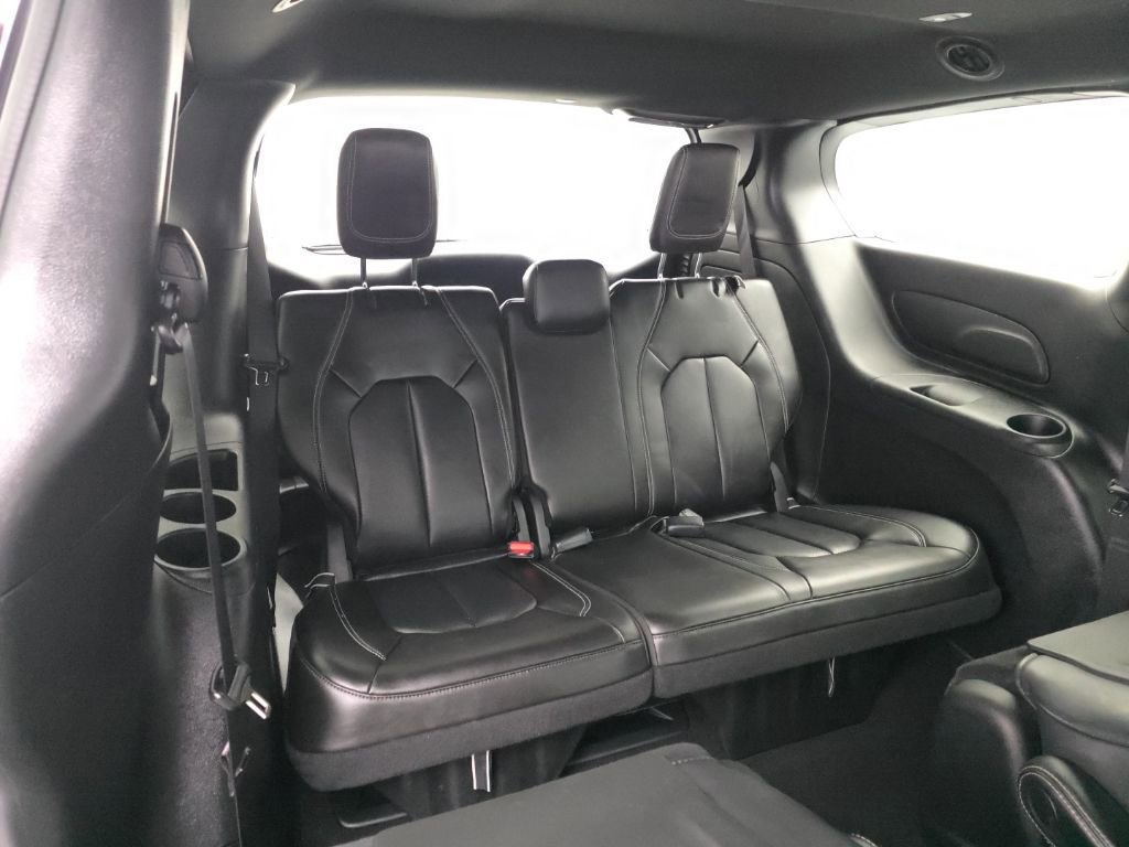 Used 2023 Chrysler Pacifica Touring-L w/ S Appearance Package image 45