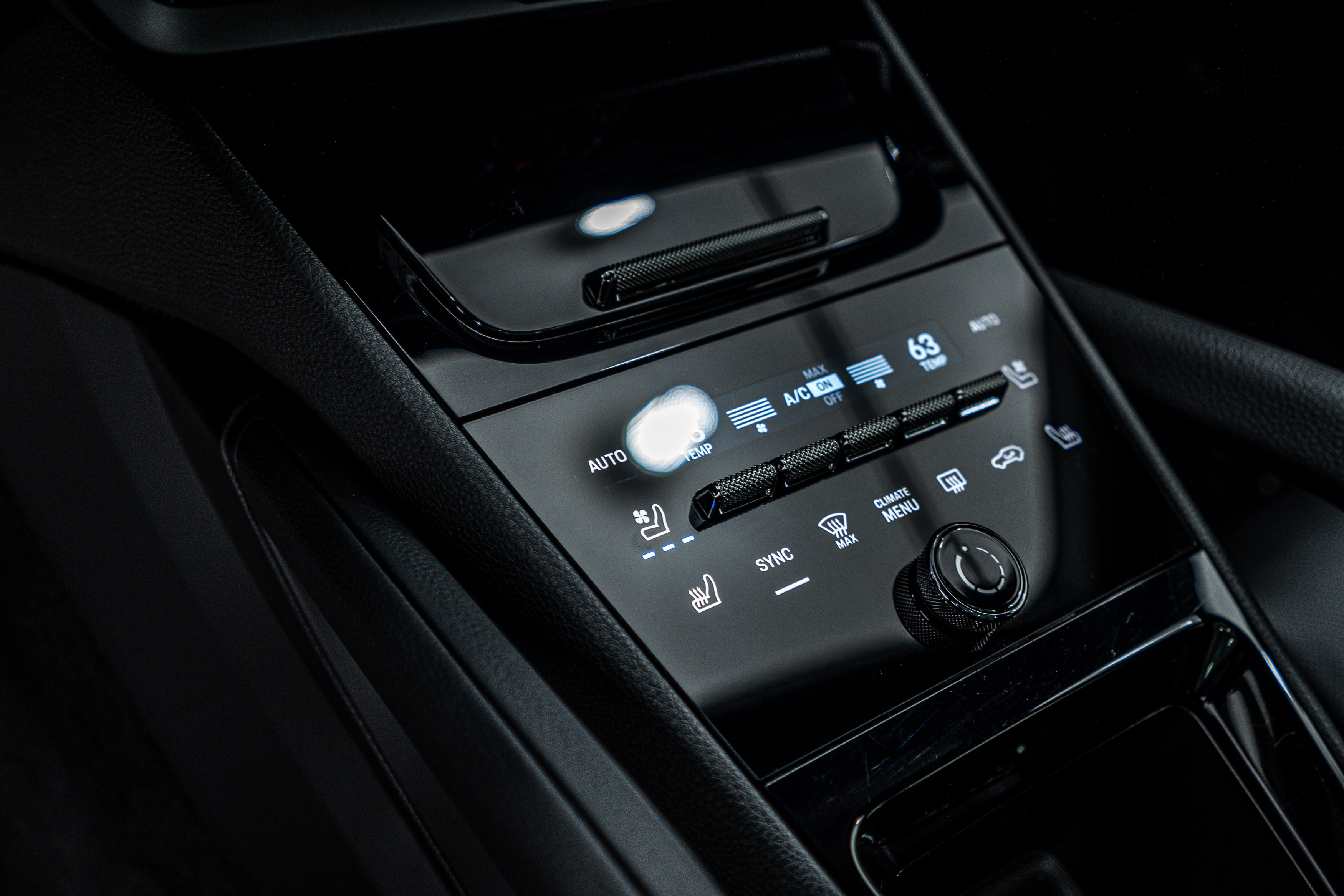 Certified 2025 Porsche Cayenne Coupe image 15