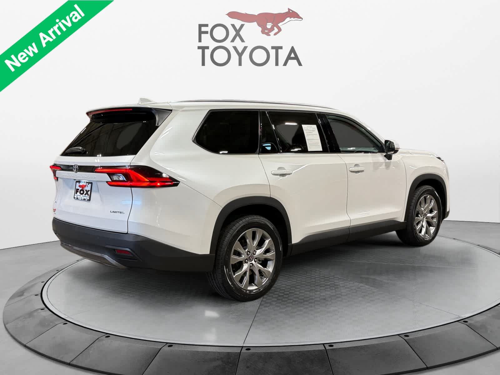 Used 2025 Toyota Grand Highlander AWD image 6