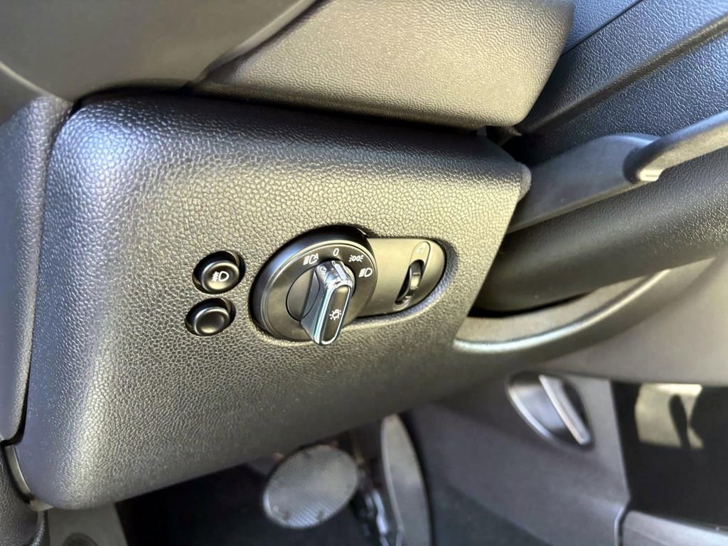 Used 2021 MINI Cooper SE w/ 8.8" Touchscreen Nav Package image 14