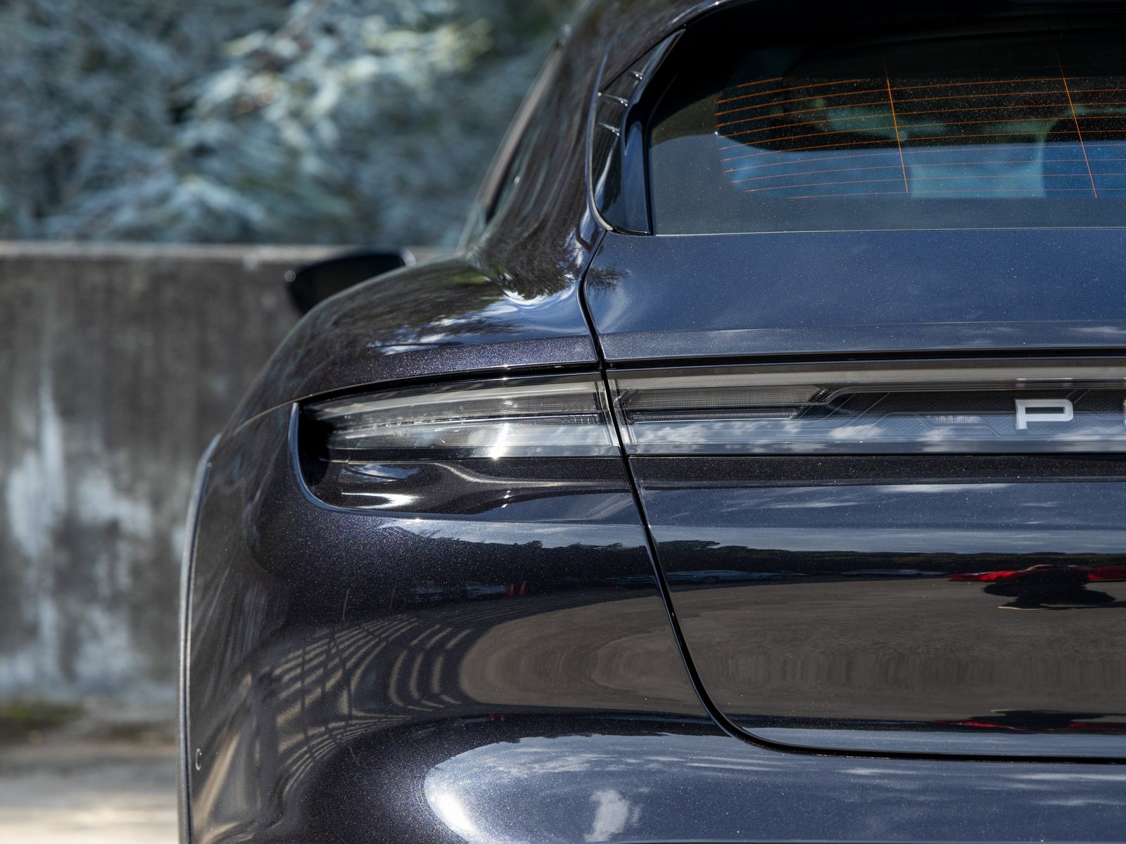 Certified 2022 Porsche Taycan 4 Cross Turismo image 18