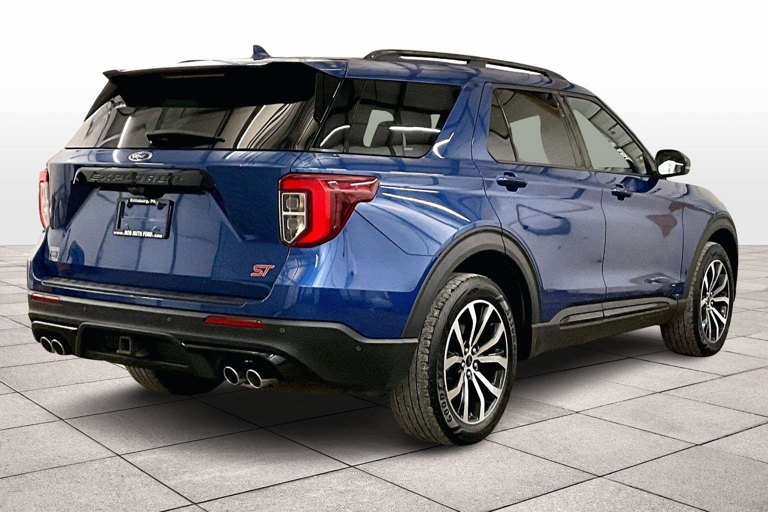Used 2020 Ford Explorer ST w/ Premium Technology Package image 11