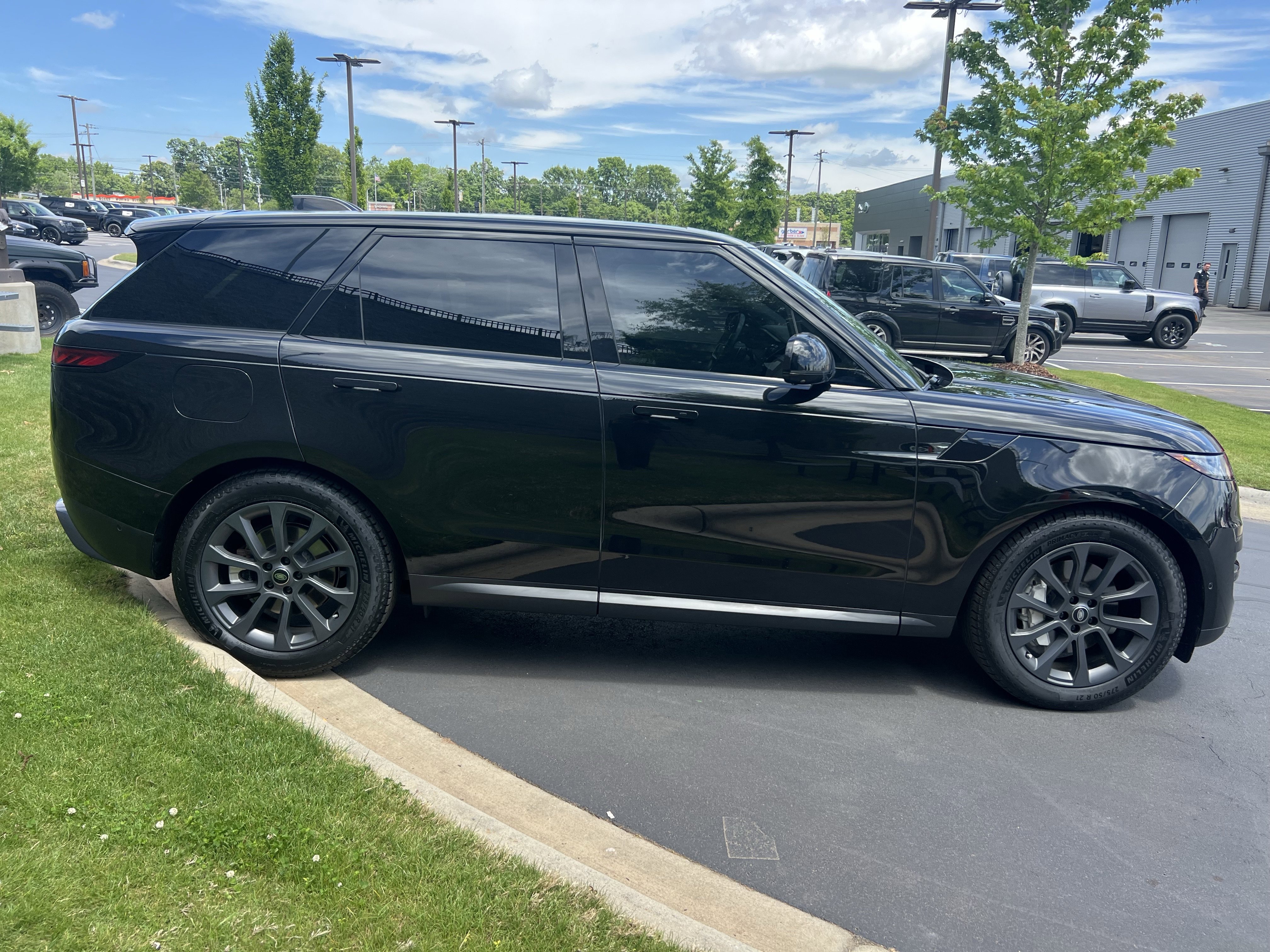 Certified 2024 Land Rover Range Rover Sport SE AWD/4WD image 8
