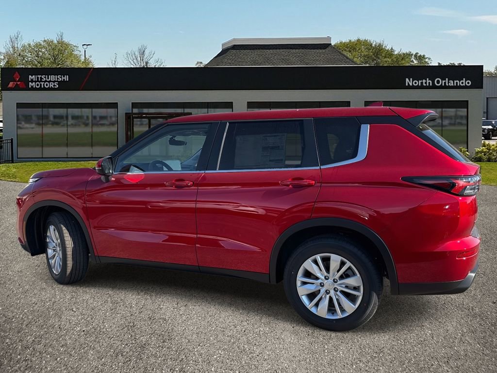 New 2026 Mitsubishi Outlander ES image 3