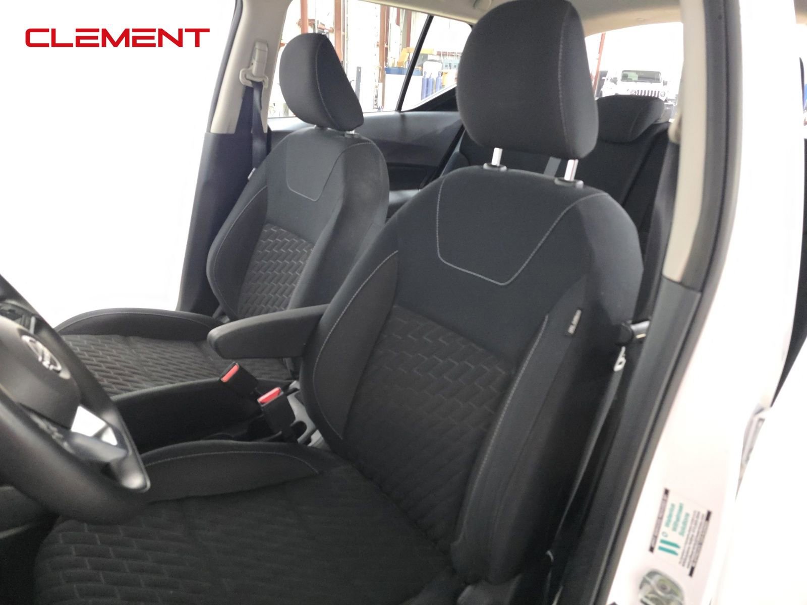 Used 2022 Nissan Kicks S image 24