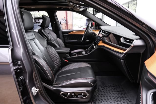 Used 2023 Jeep Grand Cherokee L Summit AWD/4WD image 63