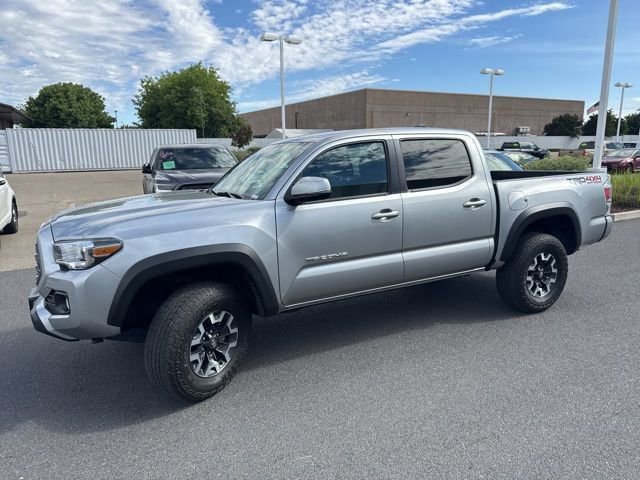 Used 2023 Toyota Tacoma TRD Off-Road w/ Technology Package AWD/4WD image 2