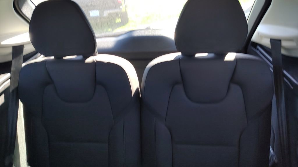 New 2026 Volvo XC90 B6 Plus w/ Protection Package Premier image 32