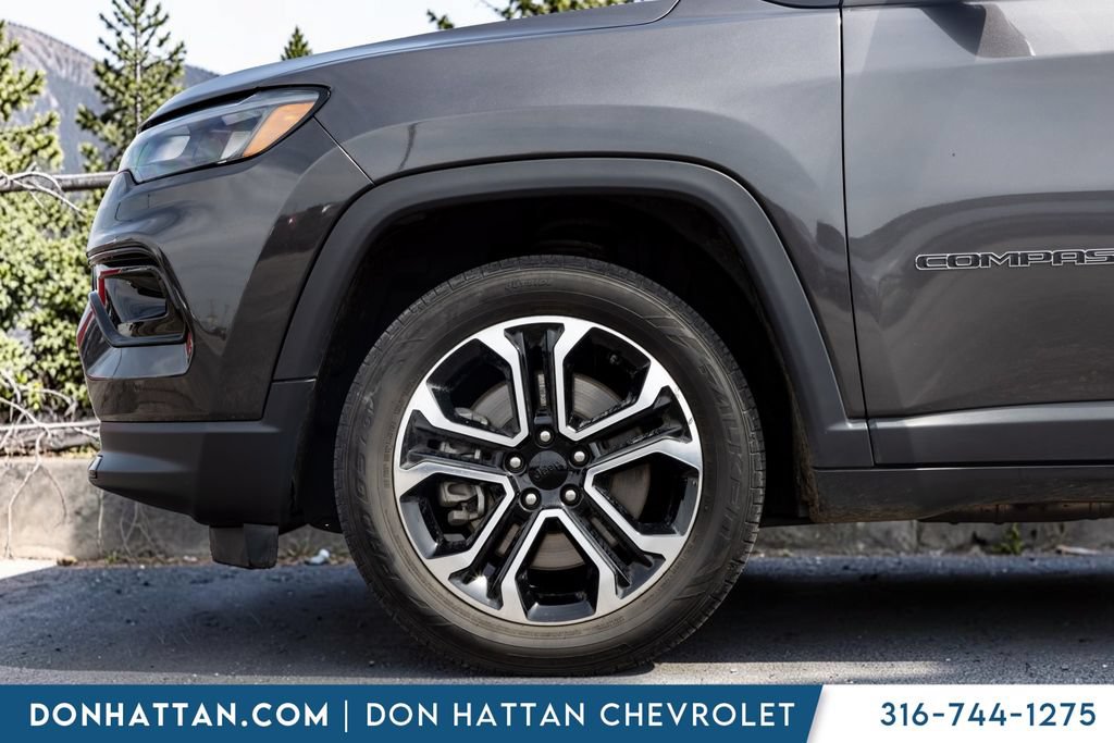 Used 2024 Jeep Compass Limited AWD/4WD image 32