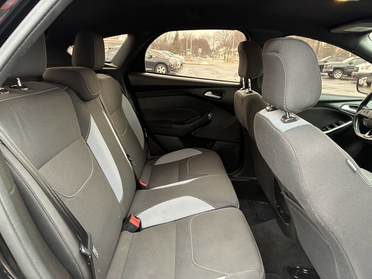 Used 2017 Ford Focus ST image 8