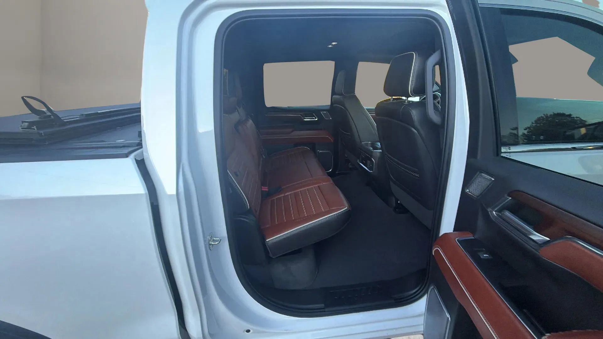 Used 2023 GMC Sierra 1500 Denali Ultimate image 17