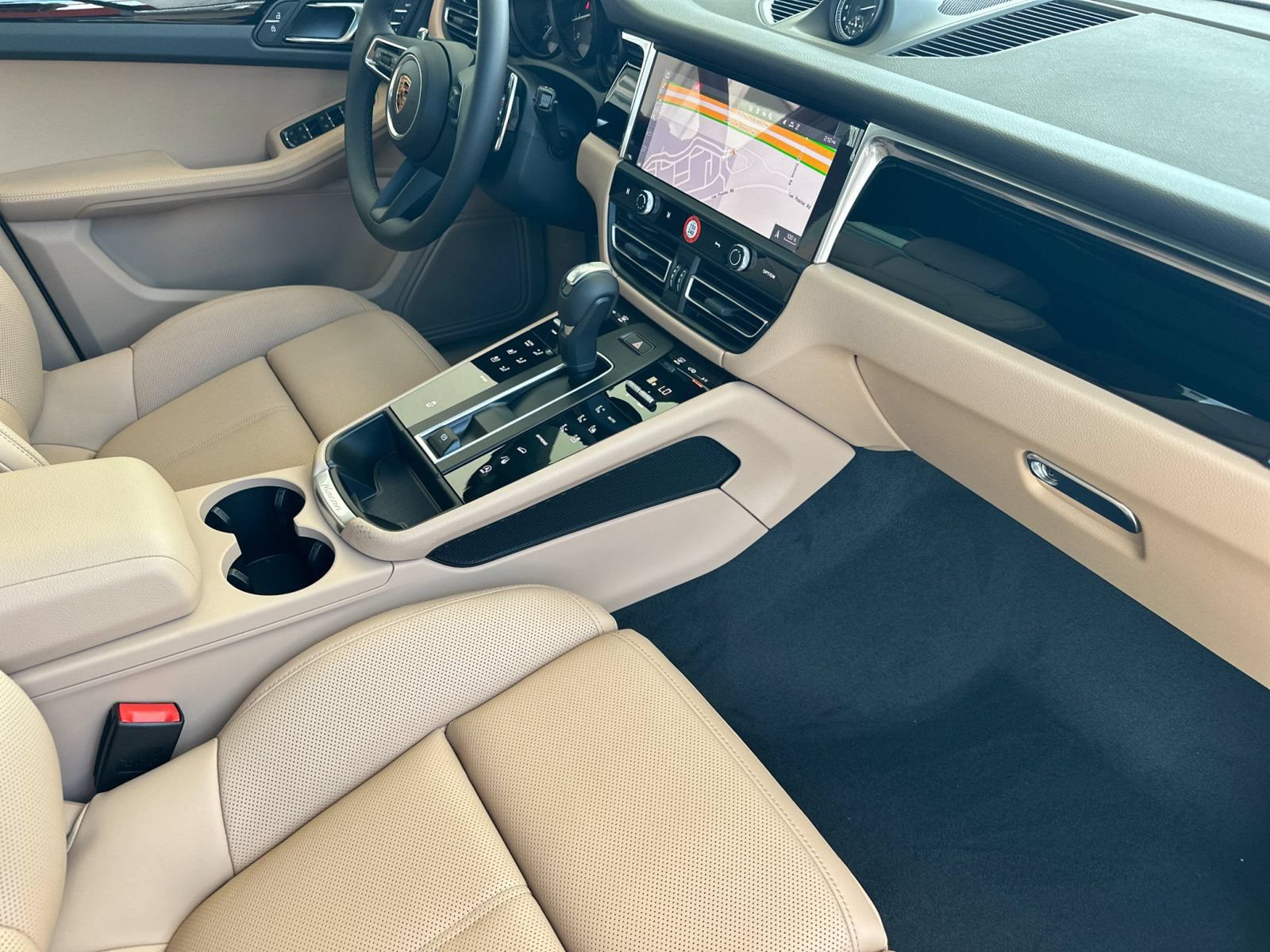New 2026 Porsche Macan AWD/4WD image 16