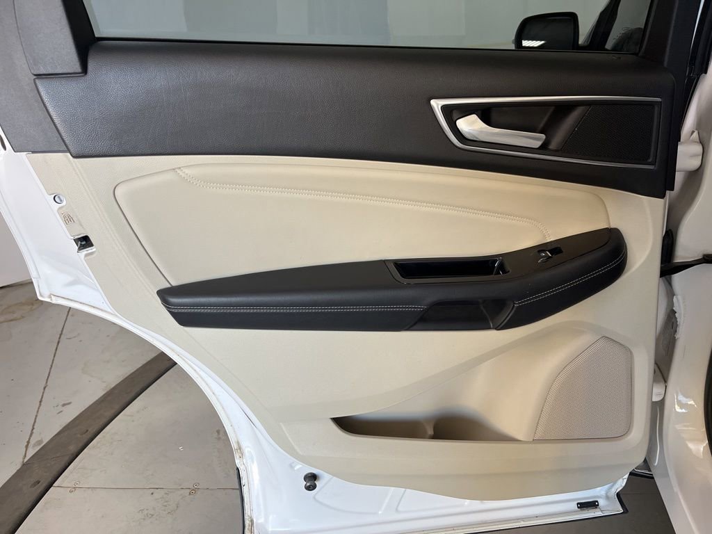 Used 2015 Ford Edge Titanium w/ Equipment Group 302A image 27