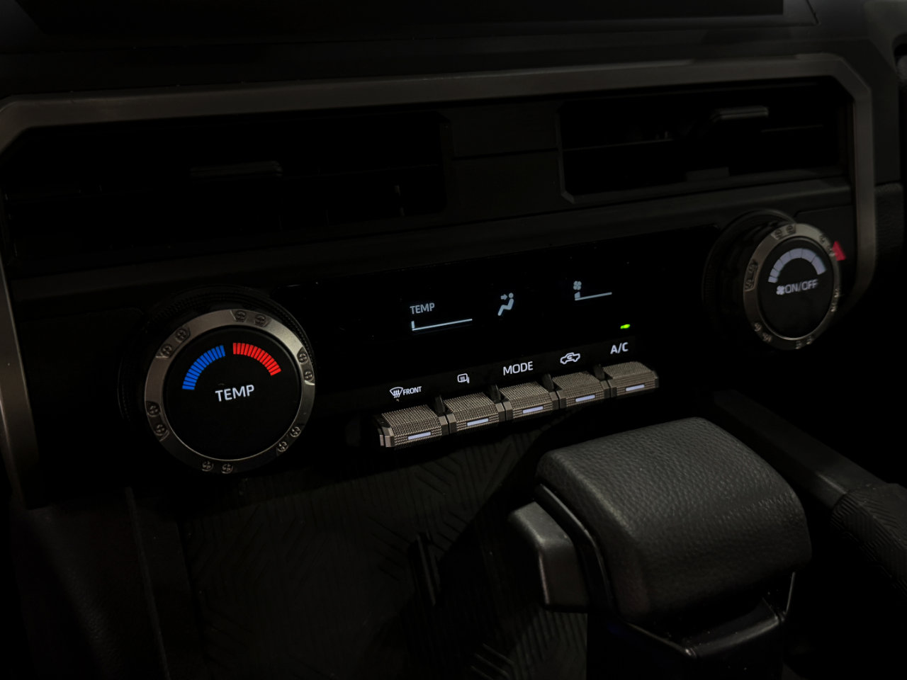 Used 2024 Toyota Tacoma SR image 7