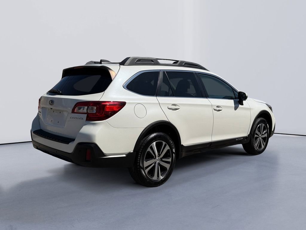 Used 2019 Subaru Outback 2.5i Limited image 3