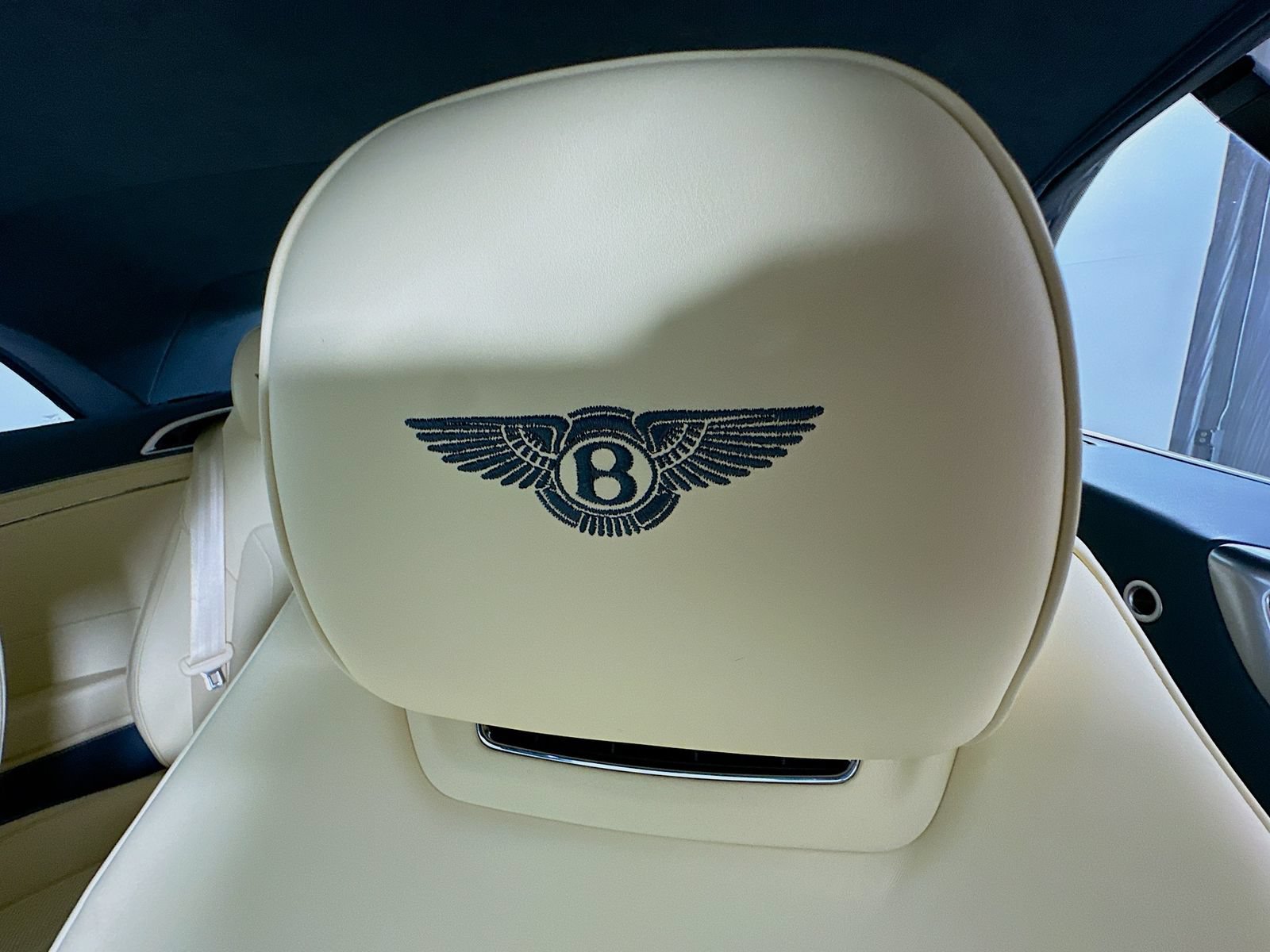 Used 2020 Bentley Continental GT AWD/4WD image 39