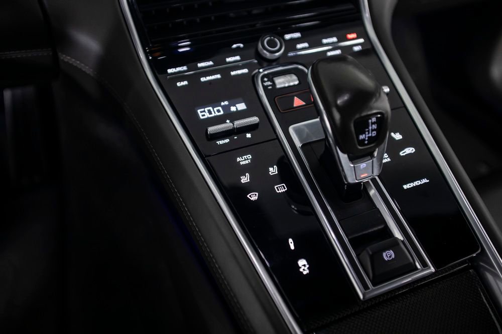 Used 2018 Porsche Panamera Turbo S Executive image 40