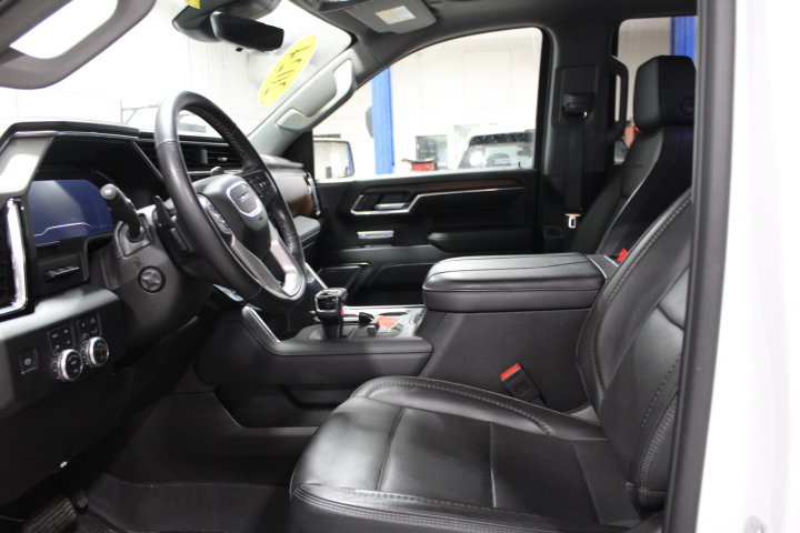 Used 2024 GMC Sierra 1500 Denali w/ Denali Reserve Package AWD/4WD image 13
